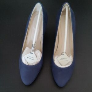 NIB - Cole Haan Women's Navy Heels Waterproof For Any Occasions